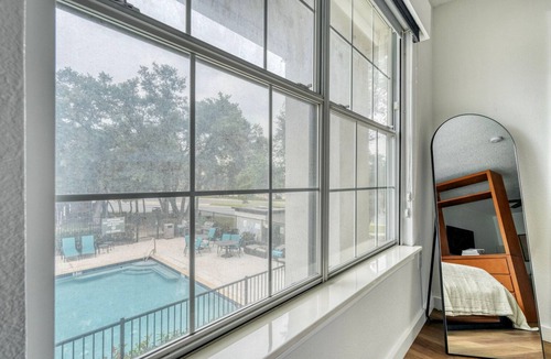 Gateway Apartment | Classic Gateway Studio w/Gym, Pool, nr Stadium, by Blueground