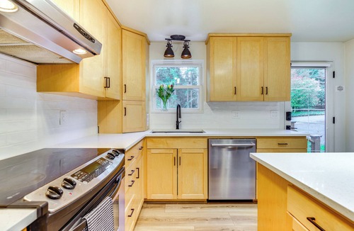 Woodinville Cottage | Classic Woodinville Wine Country Escape!