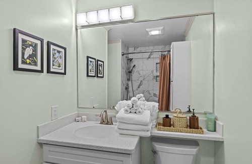Indian Beach Condo | Clean beachfront condo with ocean view, washer/dryer, AC, & on-site pool