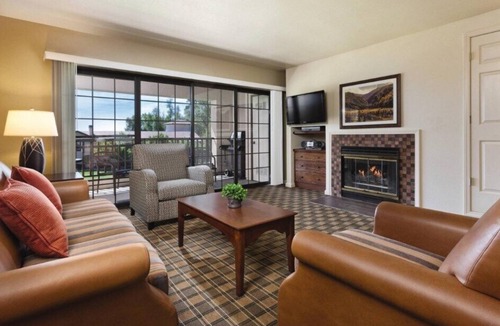 Nice Resort | Clear Lake | Lake Retreat | Pool + Lake | 2BR