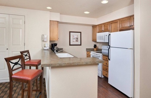 Nice Resort | Clear Lake | Lake Retreat | Pool + Lake | 2BR