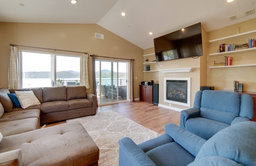Clearlake House | Clearlake Vacation Rental w/Nearby Lake Access!