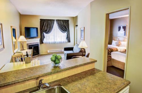 Fort McMurray Hotel | Clearwater Suite Hotel