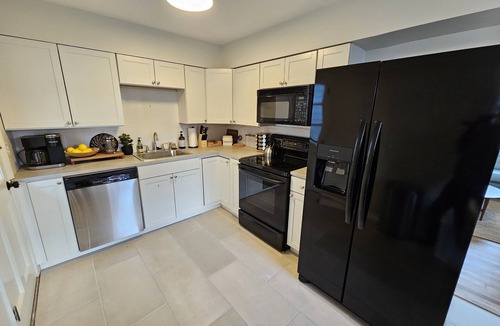 Sharon Heights House | Clintonville Charmer - Sauna I Hot Tub I Arcades I Fenced Yard I Fire Pit