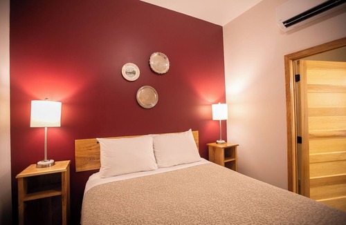 Elkader Bed & Breakfast | Clocktower Queen Suite