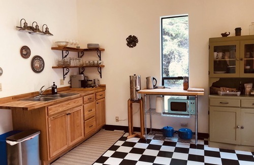 Mendocino Apartment | Close to Hiking, Beaches, Mendocino, Fort Bragg- Pets ok with pet fee