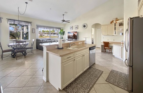 Long Meadow Villa | Coastal Calm, Sleeps 6, heated pool, 2 Dogs ok