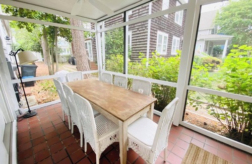 The Pines Cottage | Coastal Charm Awaits: 3-Bed Main House & Cozy Guest House Steps from the Beach!