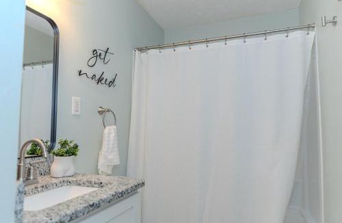 Covington House | Coastal Cottage 1/2 mile from Covington Square