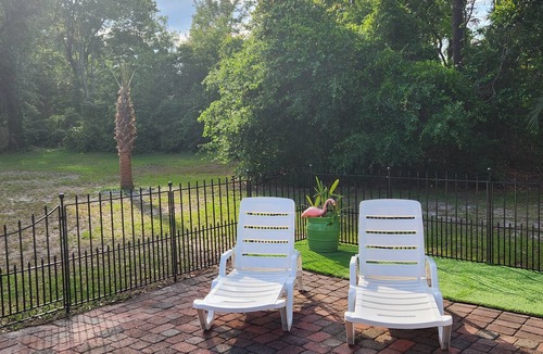 Sunset Beach Cottage | COASTAL COTTAGE, CLOSE TO BEACH, PETS OK, WI-FI, BRING LINENS,NO MAID SERVICE