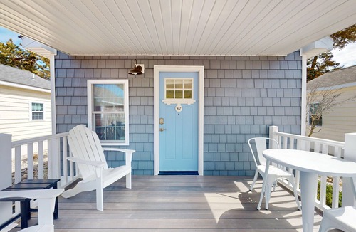 Lower Township Cottage | Coastal Estate – Private Cottage with King Bed & Pool Access