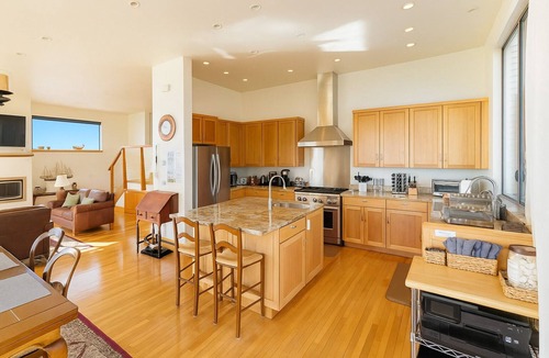 Manchester House | Coastal Haven - Luxury by the Sea