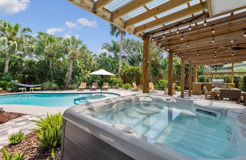 Cocoa Beach House | Coastal Scandinavian Retreat - Cocoa Beach, Florida