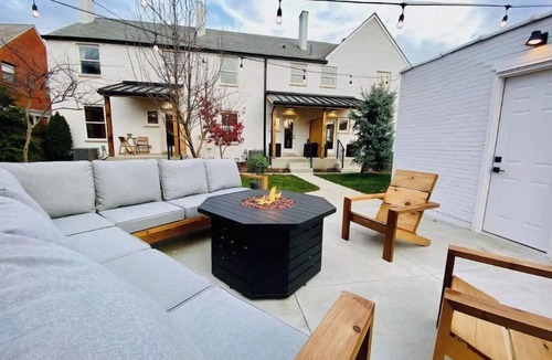 Grandview Heights House | 💫Coastal Style in the City - Close to Everything!💫