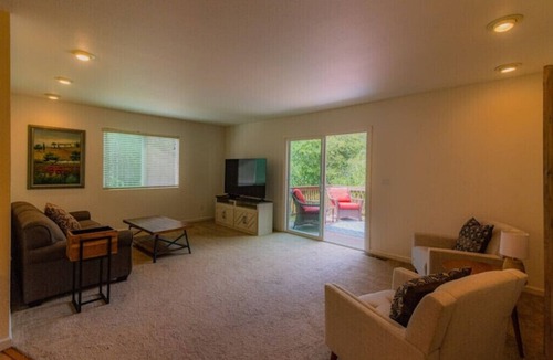 Kelseyville House | Cobb Mountain Chalet Main Floor