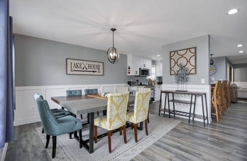 Buckeye Lake House | Colonial on Crane: (WHOLE HOME) Hot tub, pet friendly, and boat dock included