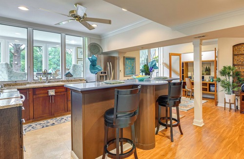 Columbia Apartment | Columbia Lakefront Escape: Serenity Room & Patio