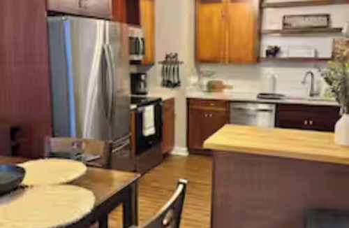 Florence Cottage | Come Stay A While