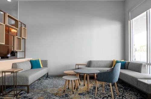 Clearwater Hotel | Comfort and Convenience! 3 Relaxing Units, Free Breakfast, Pets Allowed, Pool