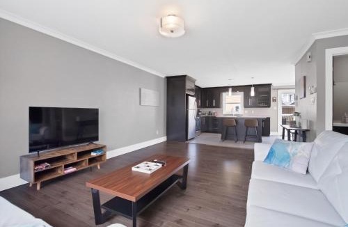 Moncton House | Comfortable 3BR Getaway