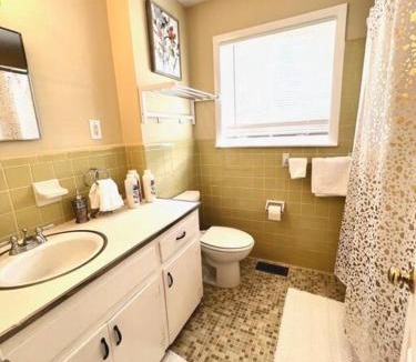 Cary House | *Comfortable Townhome * King Beds * Long Term*