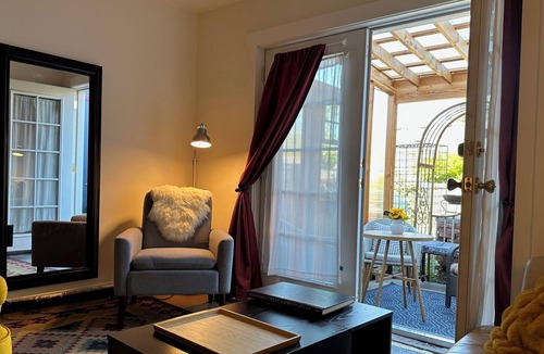 Loyal Heights House | Comfy Beds, Clean, and Near Friends and Family