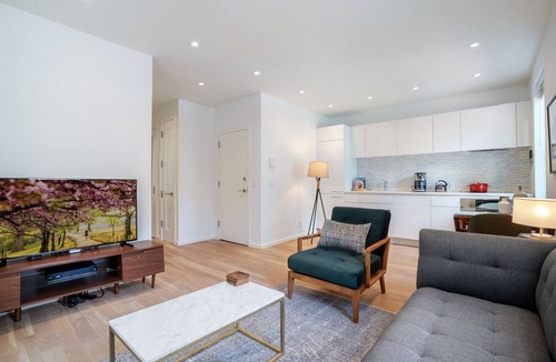Georgetown Apartment | Comfy Georgetown 1BR w/bike storage near Waterfront by Blueground