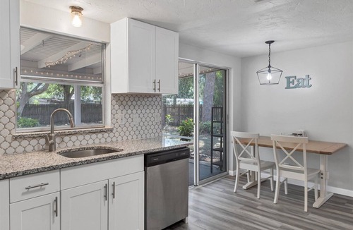 Sarasota Springs House | Comfy Sarasota House Close to Everything - 10 Minutes to Siesta