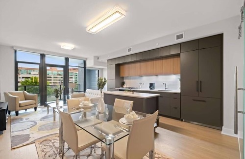 NoMa House | Commutable Location| Onsite Movie Theater | Washing ton DC
