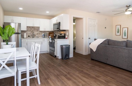 Clearwater Villa | Completely Remodeled! Clearwater/Dunedin Cottage!
