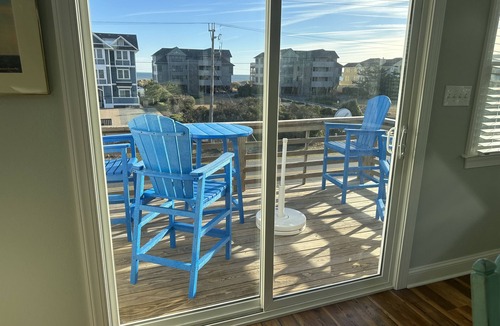 Kill Devil Hills Cottage | Completely Renovated in 2022! Perfect Location!