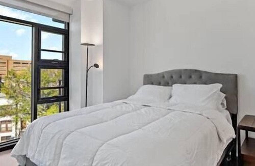 Shaw Bed & Breakfast | Contemporary | Downtown | Views | Luxury