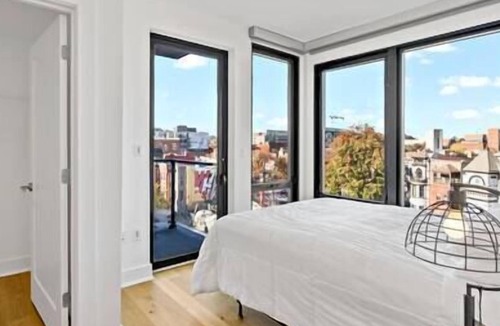 Shaw Bed & Breakfast | Contemporary | Downtown | Views | Luxury