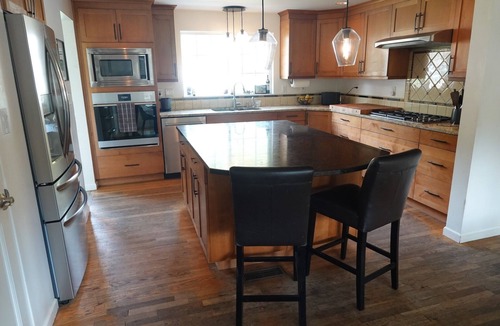 Mercer Island House | Convenient Mercer Island home loaded with amenities, 10 minutes from WC games