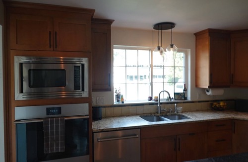 Mercer Island House | Convenient Mercer Island home loaded with amenities, 10 minutes from WC games