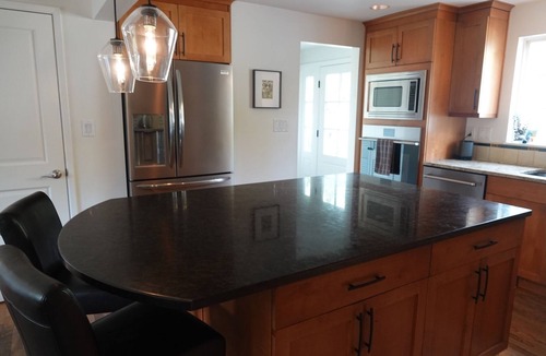 Mercer Island House | Convenient Mercer Island home loaded with amenities, 10 minutes from WC games