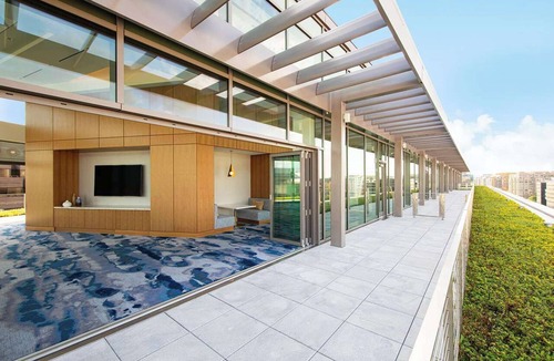 North Capitol Street Hotel | Convenient Stay, Superb Location! Contemporary Unit with City View, Pets Allowed
