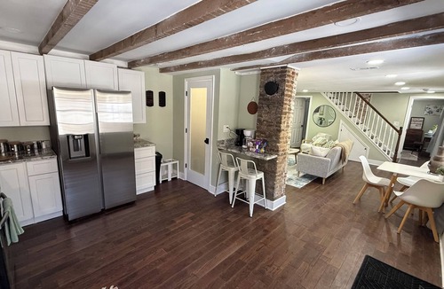 Cockeysville Cottage | Cosy Cottage Nestled In The Trees