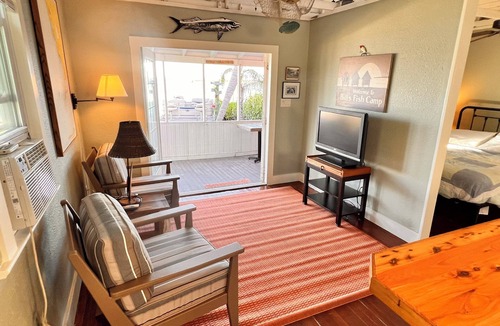 Bradenton Beach Cottage | Cottage B at Historic Waterfront Fish Camp. Private dock- 1 minute walk to beach