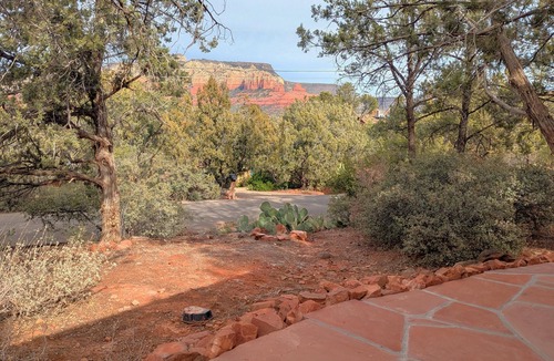 Sedona Cottage | Cottage near Uptown Short Walk to Tlaquepaque Arts and Crafts Village and trails