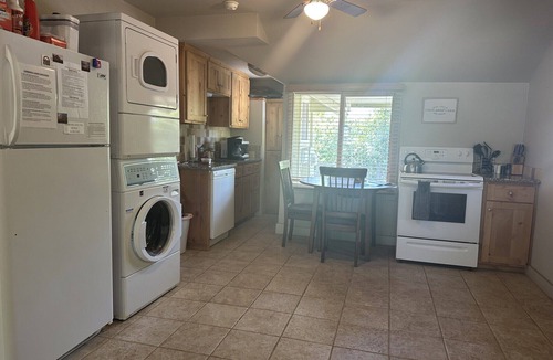 Hurricane Cottage | Cottage Near Zion Hiking, Biking and other Fun! Great Central Location.