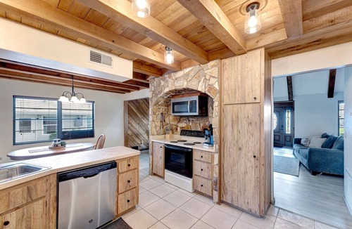Southgate Cottage | Cottage on Gardenia - Pinecraft