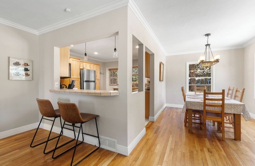 Prescott Cottage | Cottage on Park Ave! 1 mile to Whiskey Row. Entire house + Casita. Dog friendly