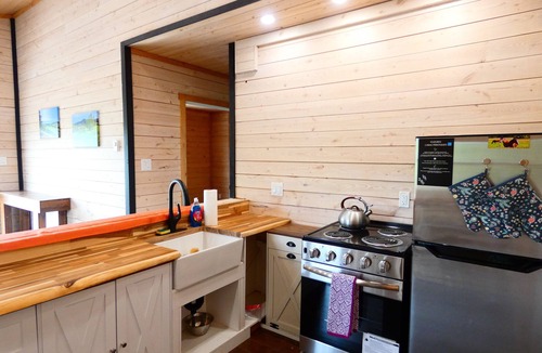 Waterford Cabin | Country Retreat with Horses Near Fundy & Poley Mountain