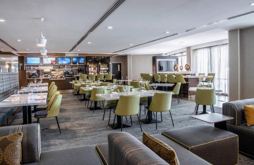 West Edmonton Hotel | Courtyard by Marriott Edmonton West