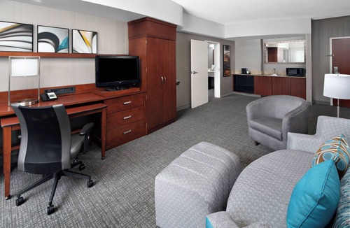 Northeast Raleigh Hotel | Courtyard by Marriott Raleigh North