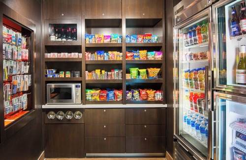 Springfield Hotel | Courtyard by Marriott Springfield Airport