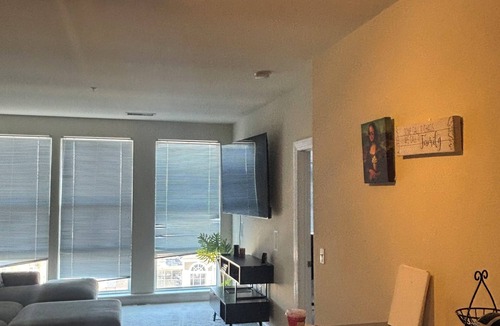 Merrifield Apartment | Cozy 1-bedroom apartment in beautiful Vienna with AC and gym access