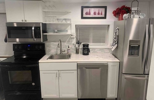 Kenmore Cottage | Cozy 1BR Cottage Near Lake, Trails & City Access