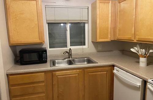 Pleasant Grove Apartment | Cozy 2-bedroom apartment in gorgeous Pleasant Grove